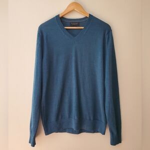 Banana Republic Merino Wool V Neck Sweater